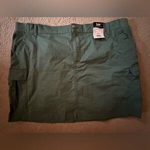 NWT Lee Green Mid Rise Cargo Skort Size 22 M